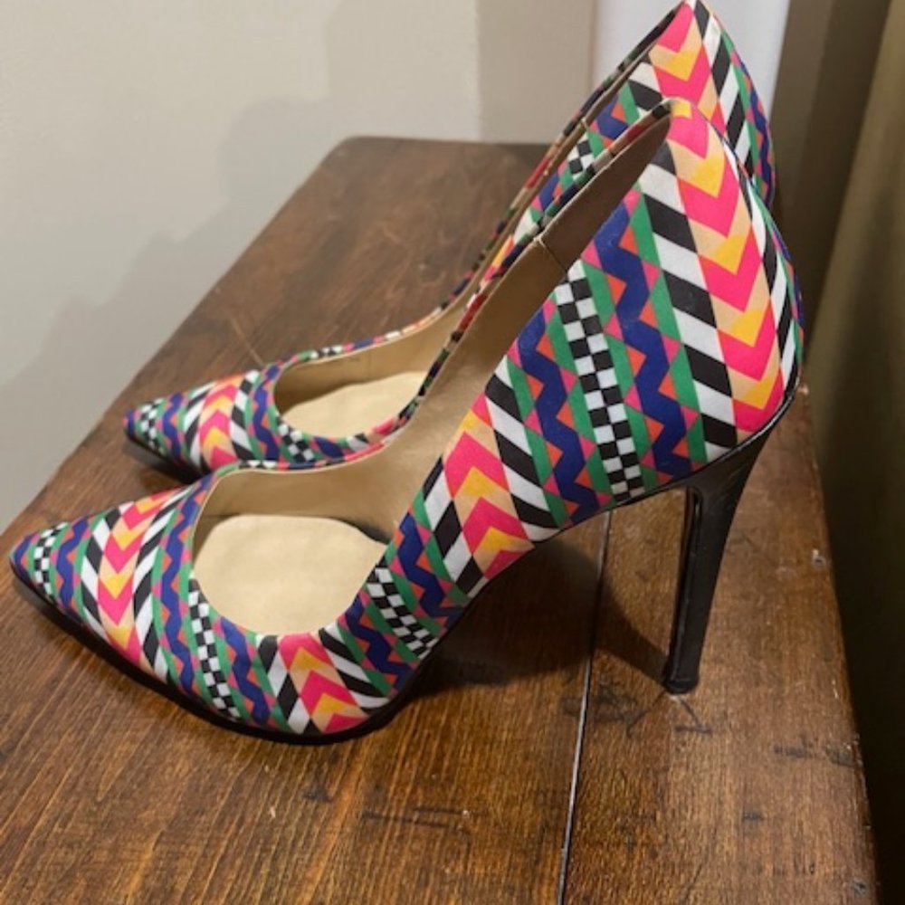 Size 8 1/2 Gwen Stefani multicolor heels